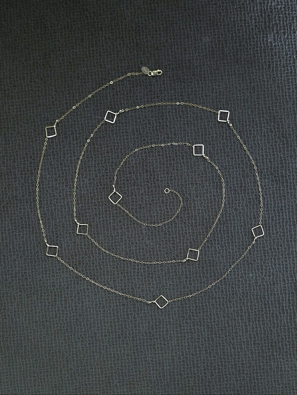imi Long Gold💛 Necklace with Stationary Open Rhombuses - NWOT
